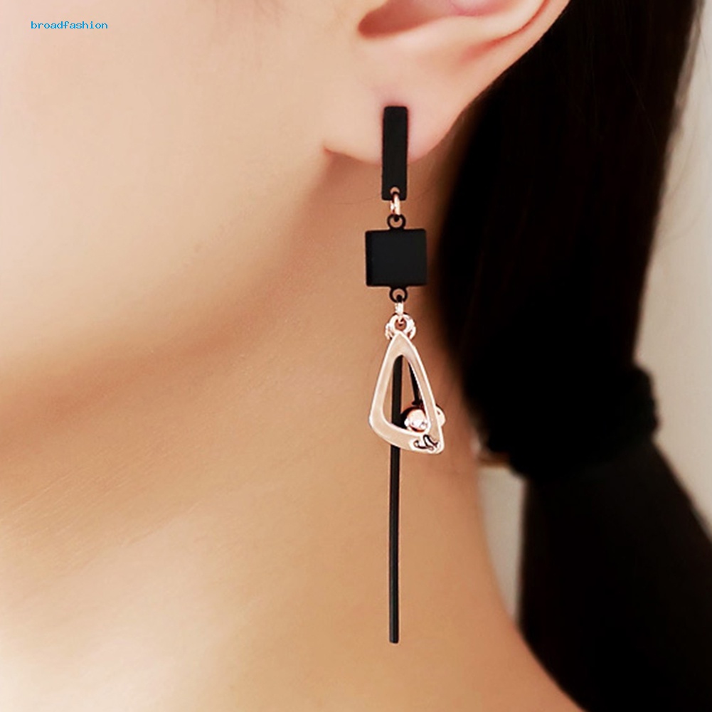 Đôi Khuyên Tai Dài Gắn Phụ Kiện Thời Trang Cho Nữ