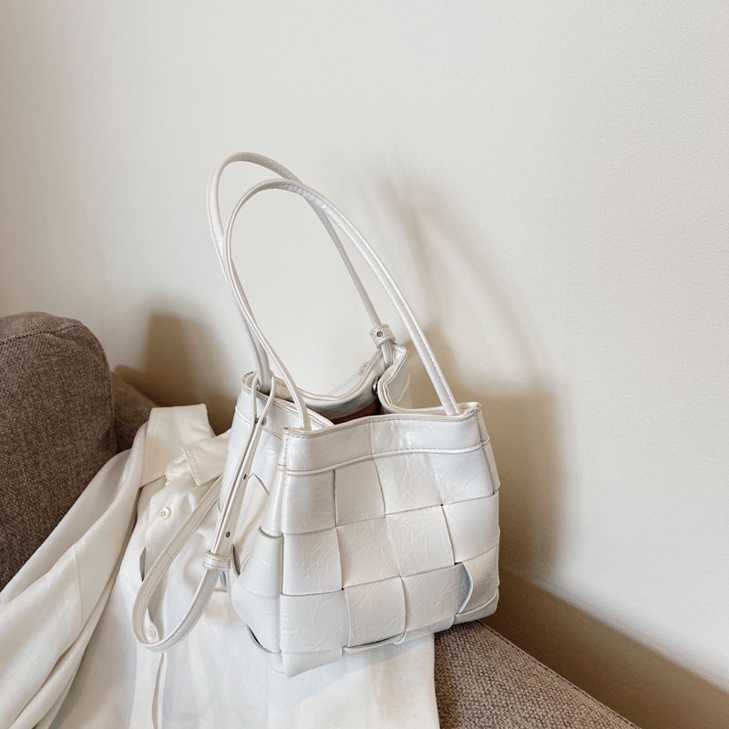 Túi Xách Đeo Chéo Màu Bạc Thời Trang 2023 Dành Cho Nữ