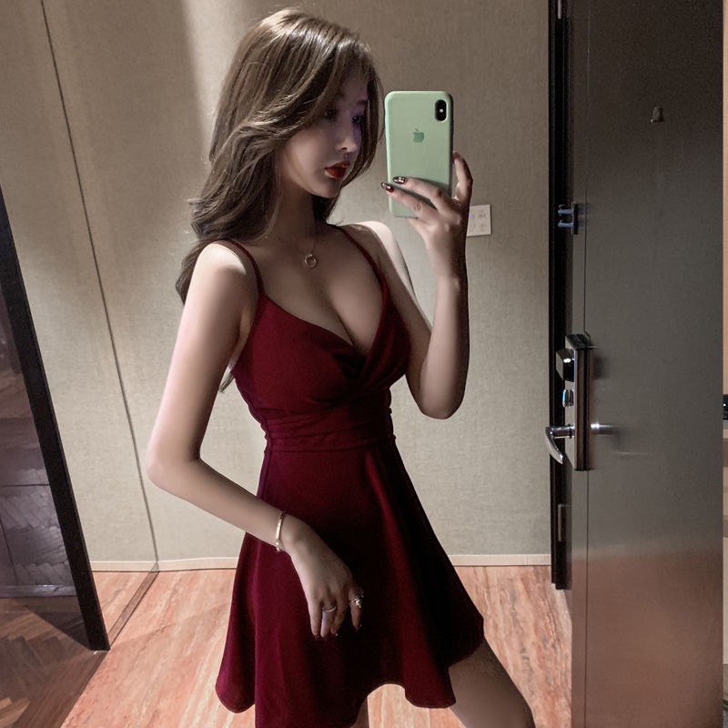 Mới mùa hè pháp mỏng áo ngực váy hộp đêm sexy tính khí váy dây đeo váy ngắn