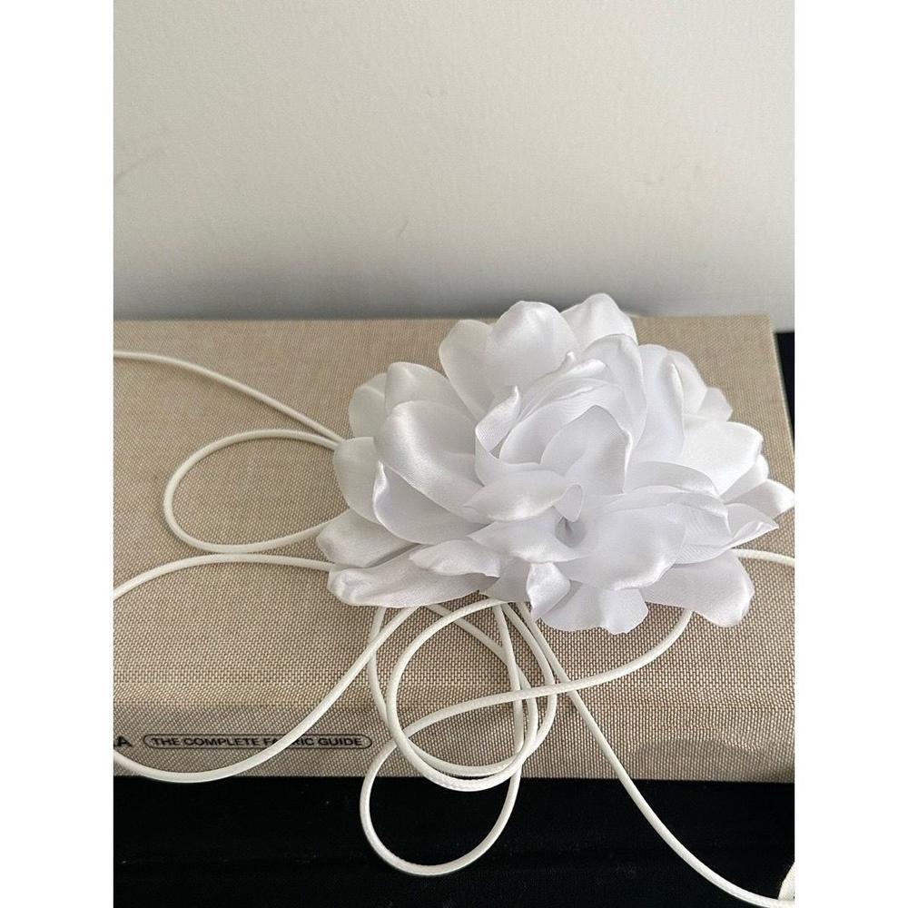 Vòng cổ Mặt Hoa Phong Cách Vintage Thời Trang Cho Nữ