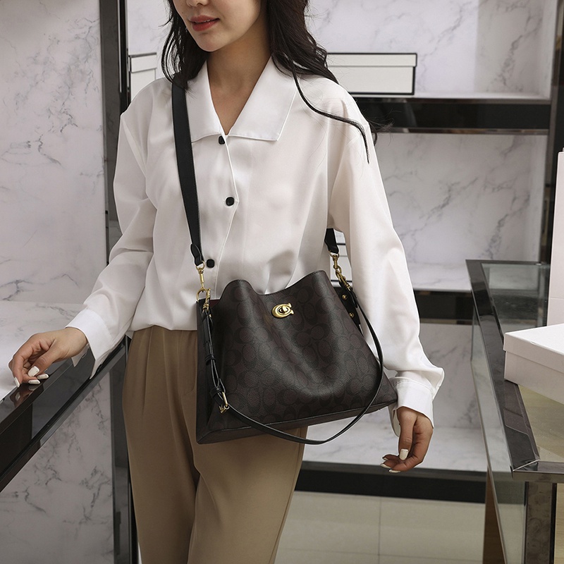 Túi đeo Chéo Nữ Coach - Túi Xách Nữ Thời Trang Hàng Hiệu Chất Lượng Cao Cấp Như Một Món Quà