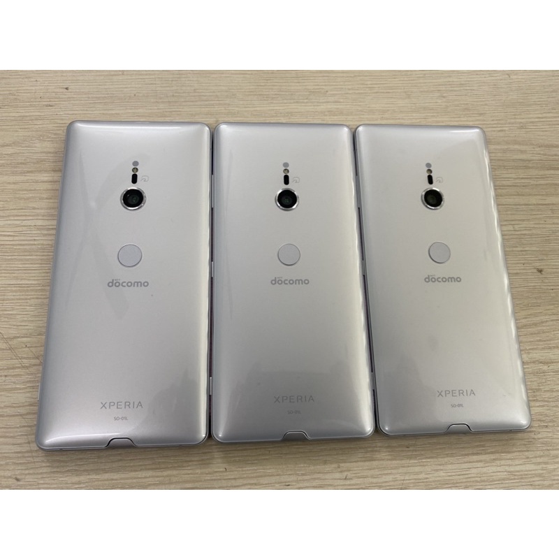 Điện thoại Sony Xperia XZ3  màn hình cong siêu đẹp