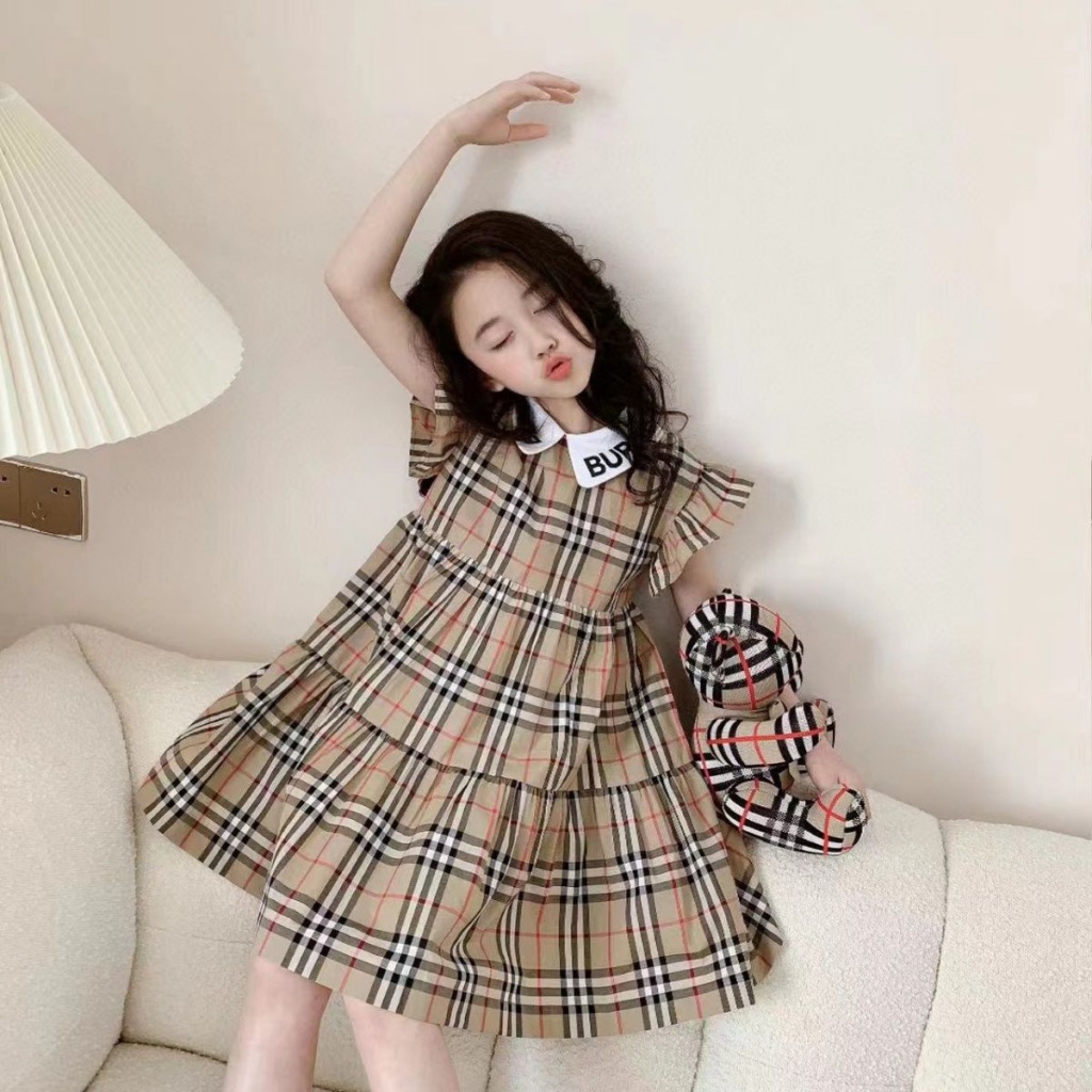 Đầm Xòe Rộng Cổ Điển Họa Tiết Kẻ Sọc Chữ B-Home Mùa Hè 2023 Mới Cho Bé Gái