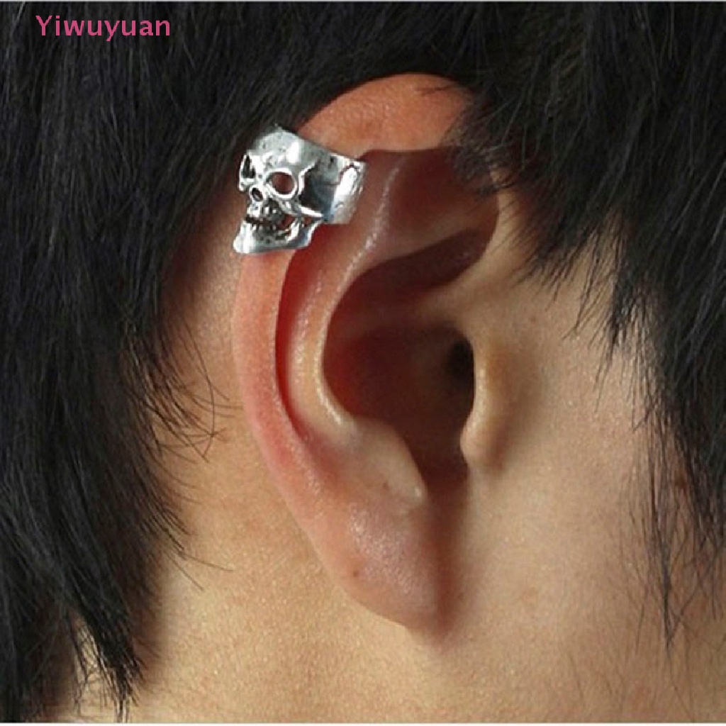 1 / 2 / 4 Khuyên Vành Tai Hình Đầu Lâu Phong Cách Gothic Punk Mới