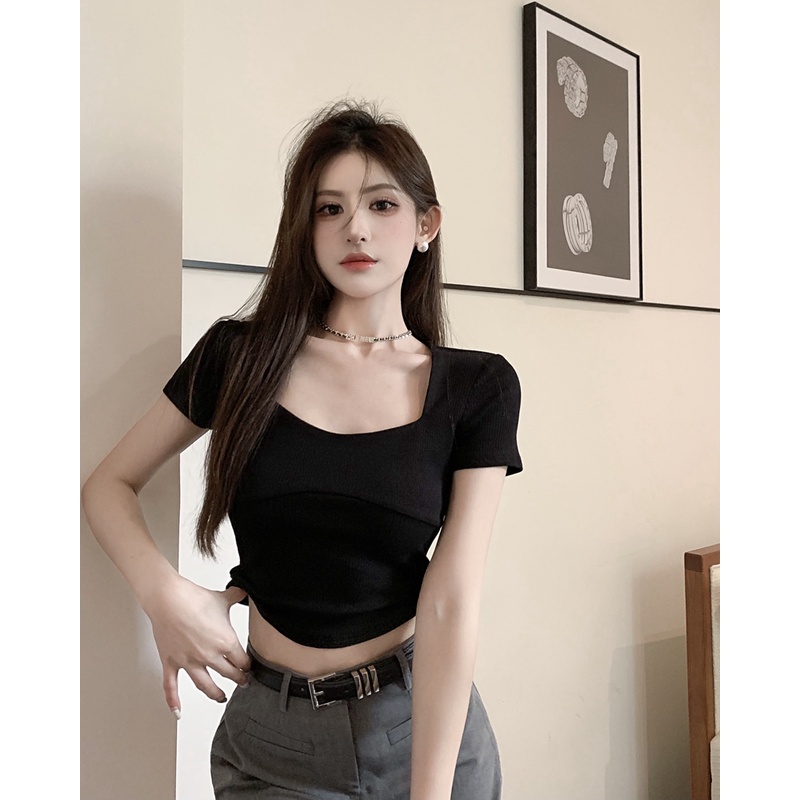 Áo Croptop Ngắn Tay Cổ Vuông Khoét Sâu Phong Cách Quyến Rũ