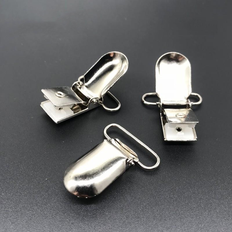 Kẹp Cố Định Núm Vú Giả Bằng Kim Loại Tiện Dụng Cho Bé