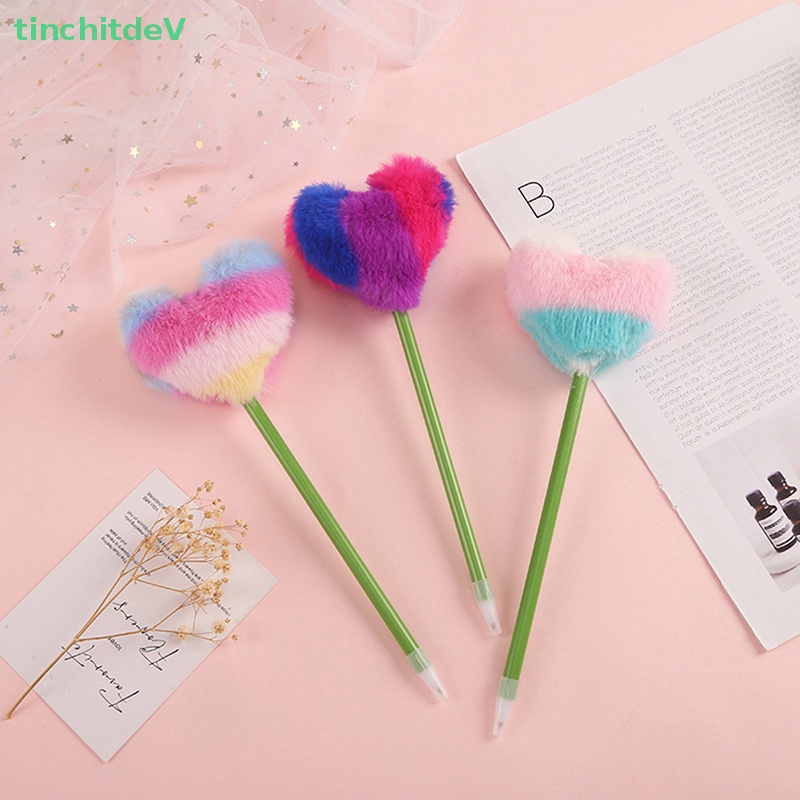 Bút Bi Hình Trái Tim Phối Lông Màu Sắc Ngọt Ngào Dễ Thương