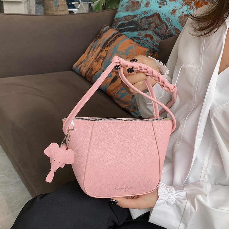 Túi Xách Da Mềm Màu Trơn Đeo Chéo Thời Trang Dành Cho Nữ