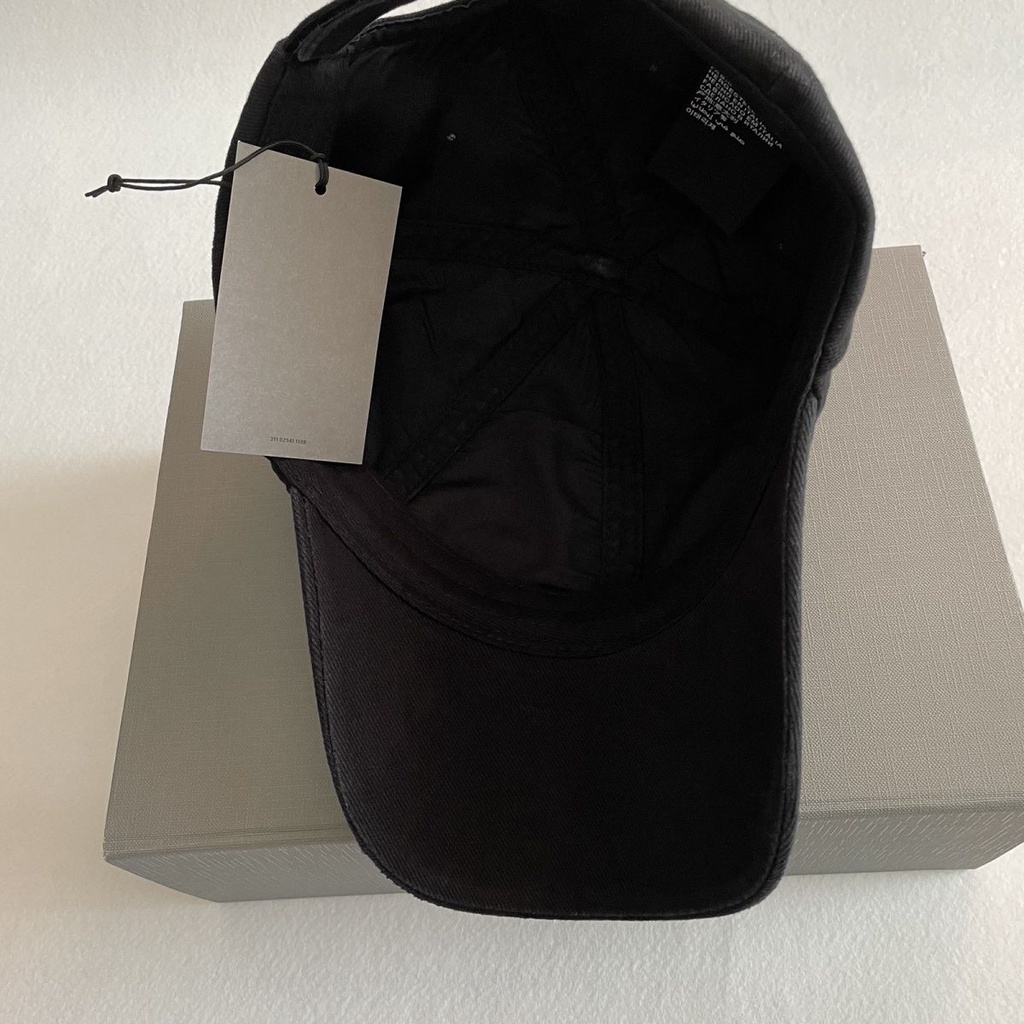 Mũ Lưỡi Trai Kanye Màu Đen Phong Cách Mới 2023