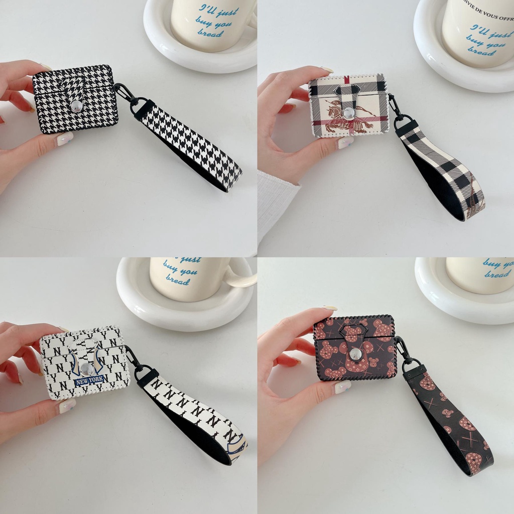 Vỏ Bảo Vệ Hộp Sạc Tai Nghe AirPods 1 2 3 Pro2 2022 Kết Cấu Da PU Họa Tiết Kẻ Sọc Sang Trọng Kèm Dây Đeo Tiện Dụng