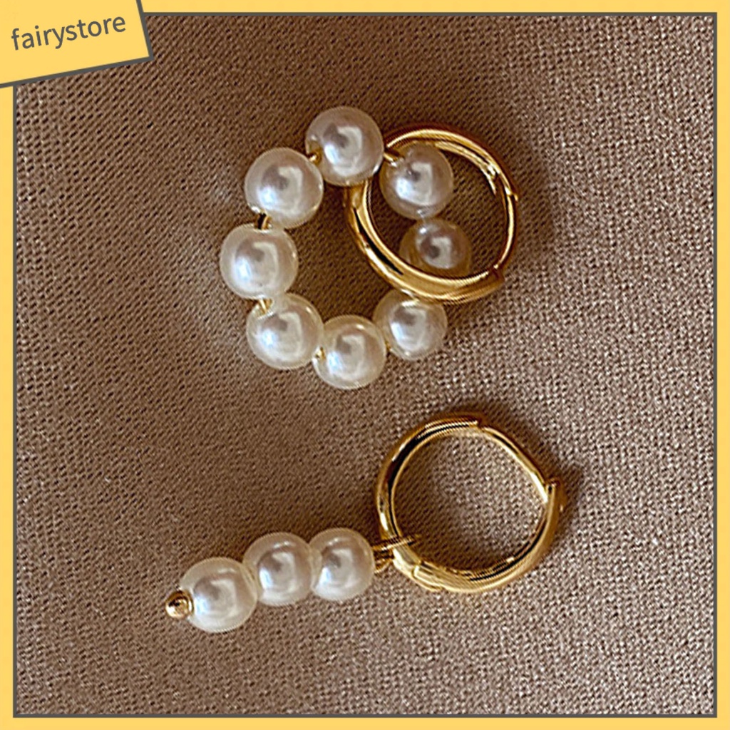 Đôi Khuyên Tai Vòng Tròn Đính Ngọc Trai Giả Không Đối Xứng Thoải Mái Mặc Hàng Ngày
