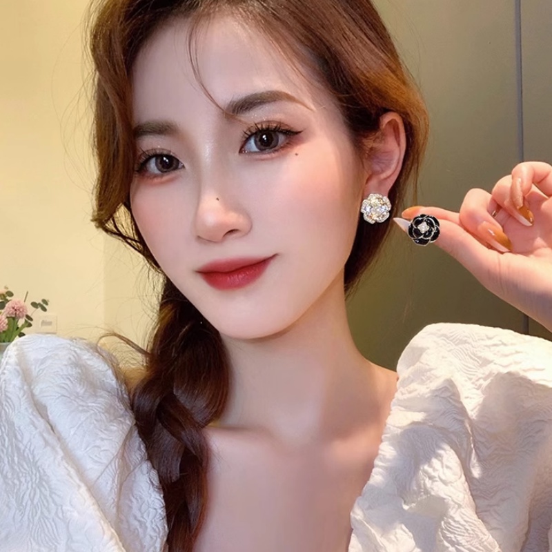 Bông Tai Mạ Bạc 925 Hình Hoa Trà Đính Ngọc Trai Sang Trọng Thời Trang Cho Nữ