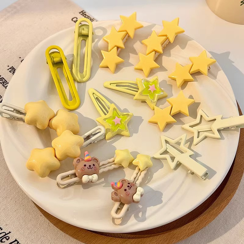 Kẹp Tóc Mỏ Vịt Hình Ngôi Sao / Bông Hoa Màu Vàng Dễ Thương Dùng Dự Tiệc Đơn Giản Dành Cho Bé Gái