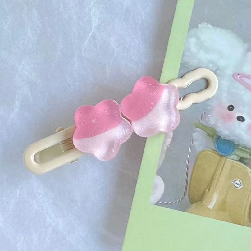 Ngôi sao tình yêu dần dần cô gái đơn giản kẹp tóc ngọt ngào