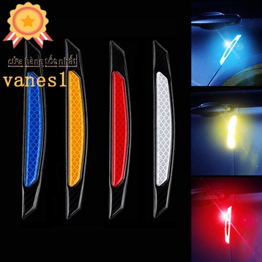Bộ 4 Miếng Dán Phản Quang Chống Trầy Bằng Sợi Carbon Cho Xe Hơi VANES1