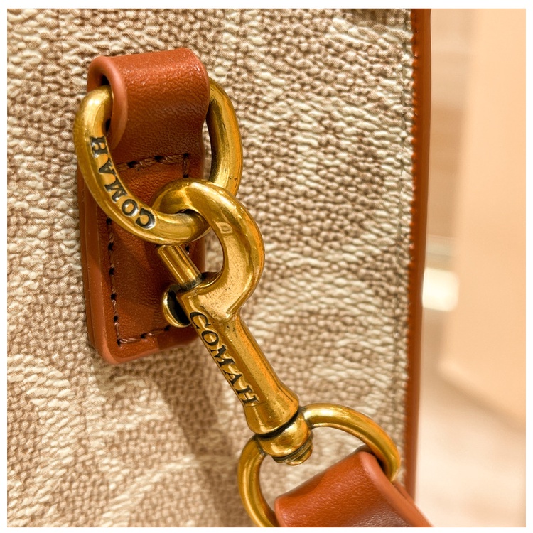 Túi Xách Đeo Vai Famy Mẫu Mới 2023