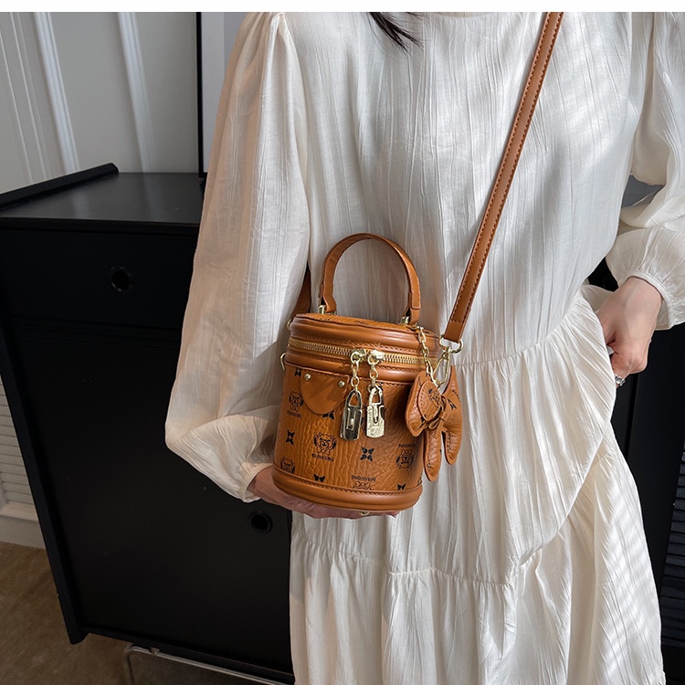 Túi Đeo Chéo Phong Cách Mới 2023 Dễ Phối Đồ Thời Trang Mùa Hè Cho Nữ