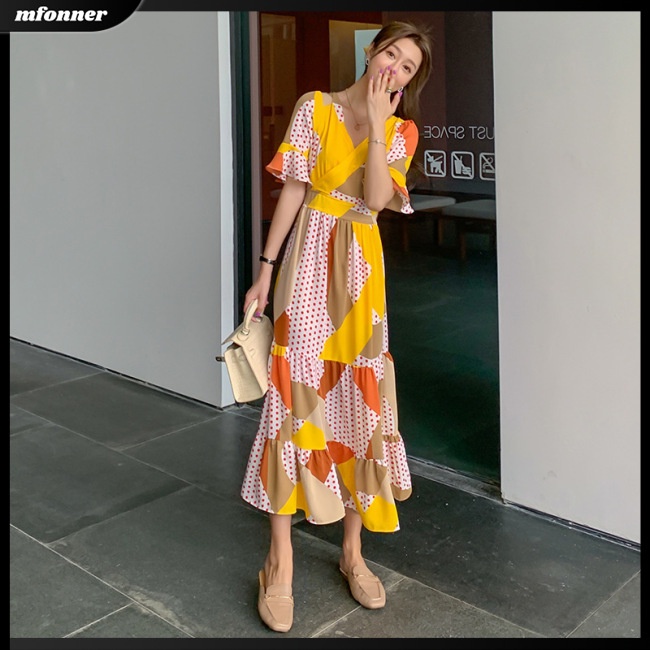 Đầm Voan Dáng Dài Họa Tiết Chấm Bi Thiết Kế Tay Loe Chiết Eo Nữ Tính