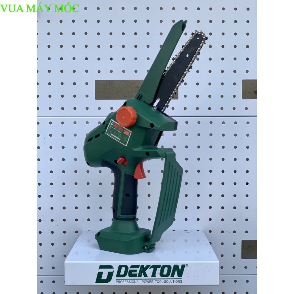 Thân cưa xích dùng pin DEKTON M21-CS06BL sử dụng chân pin thông dụng vua máy móc