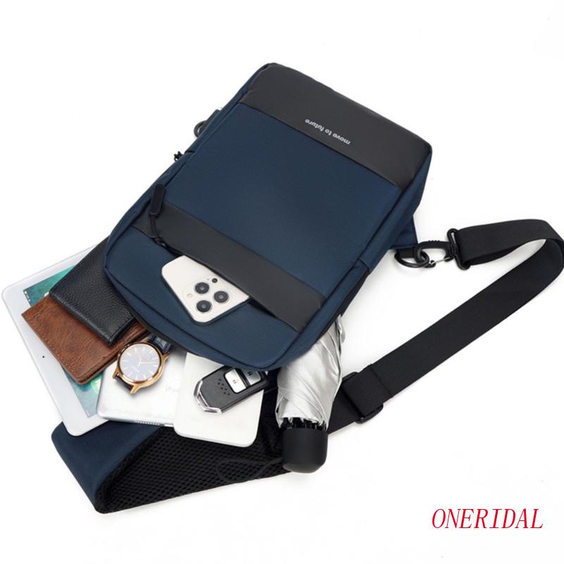 Túi Đeo Chéo Nam Có Cổng Sạc USB