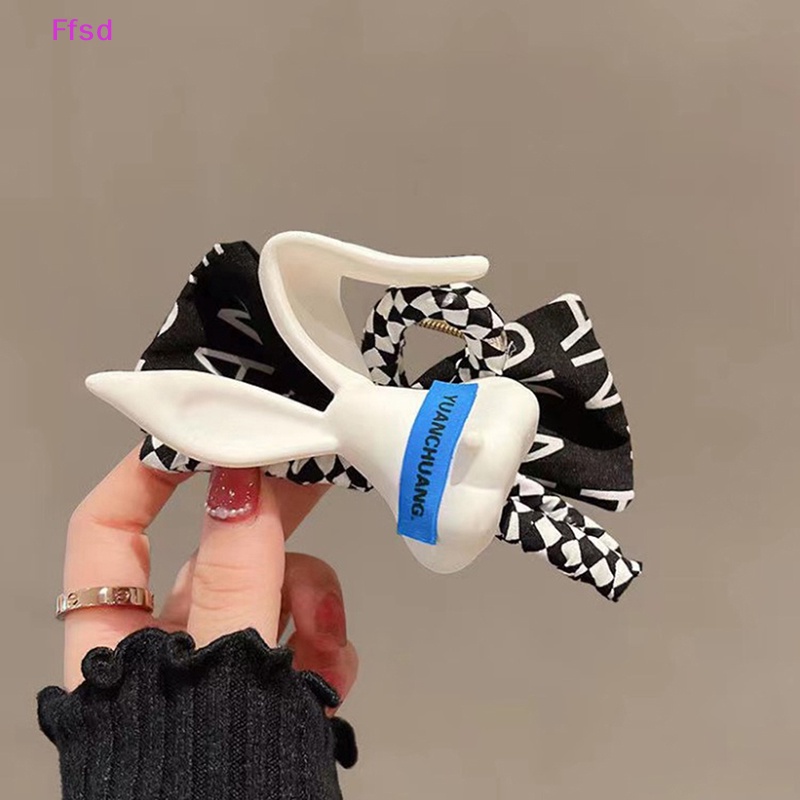{Ffsd} Kẹp Tóc Dạng Móng Vuốt Hình Đầu Thỏ Dễ Thương Nhẹ Nhàng Lãng Mạn Thời Trang Cho Nữ * Sản Phẩm Bán Chạy *