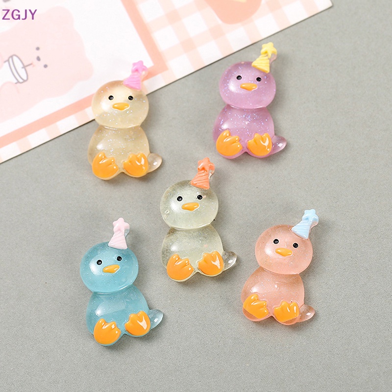 Set 1 / 5 Tượng Gà Con Bằng Nhựa Phát Quang Trang Trí Tiểu Cảnh Mới