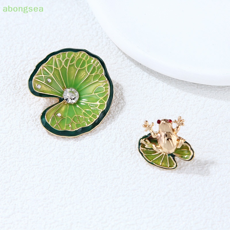 Set 2 Ghim Cài Áo Hình Ếch Và Lá Sen Đính Đá Thời Trang Cho Nữ