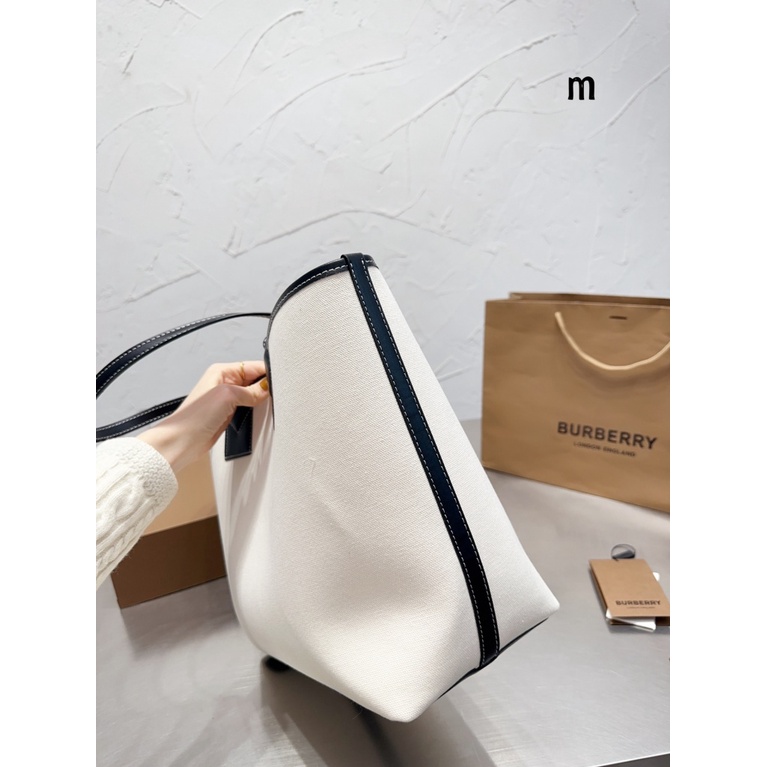 B9XK BURBERRY 2022 new canvas classic elegant shopping bag ins retro popular large capacity casual fashion all-match handbag