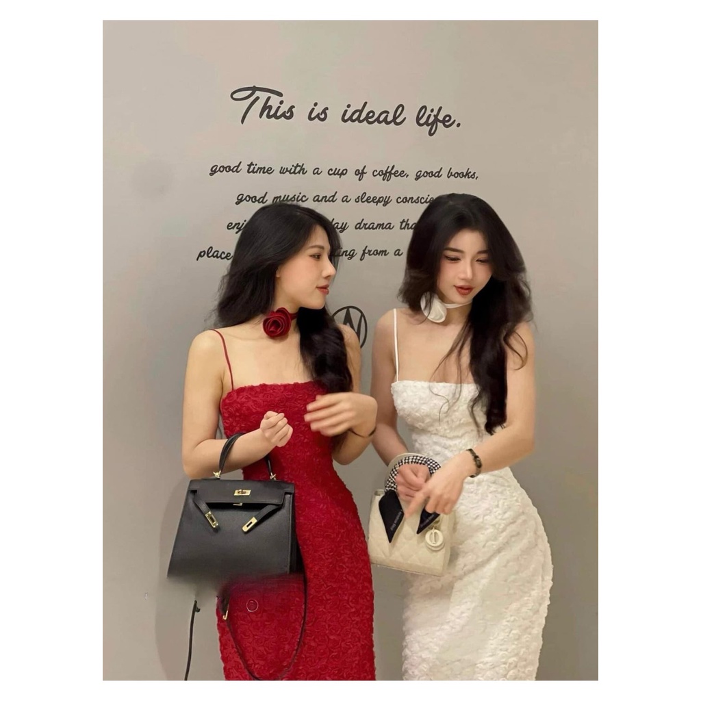 Đầm body dây ren hoa nổi siêu xinh xắn