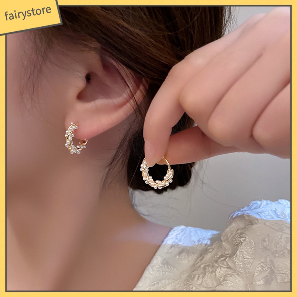 1 Đôi Bông Tai Tròn Đính Ngọc Trai Nhân Tạo Kiểu Dáng Sang Trọng Dành Cho Nữ