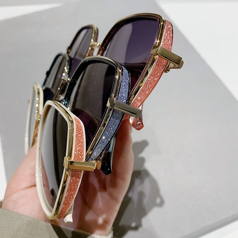 Kính Mát Thời Trang Nam Nữ Gọng Kim Loại Mới 2023 Màu Sắc