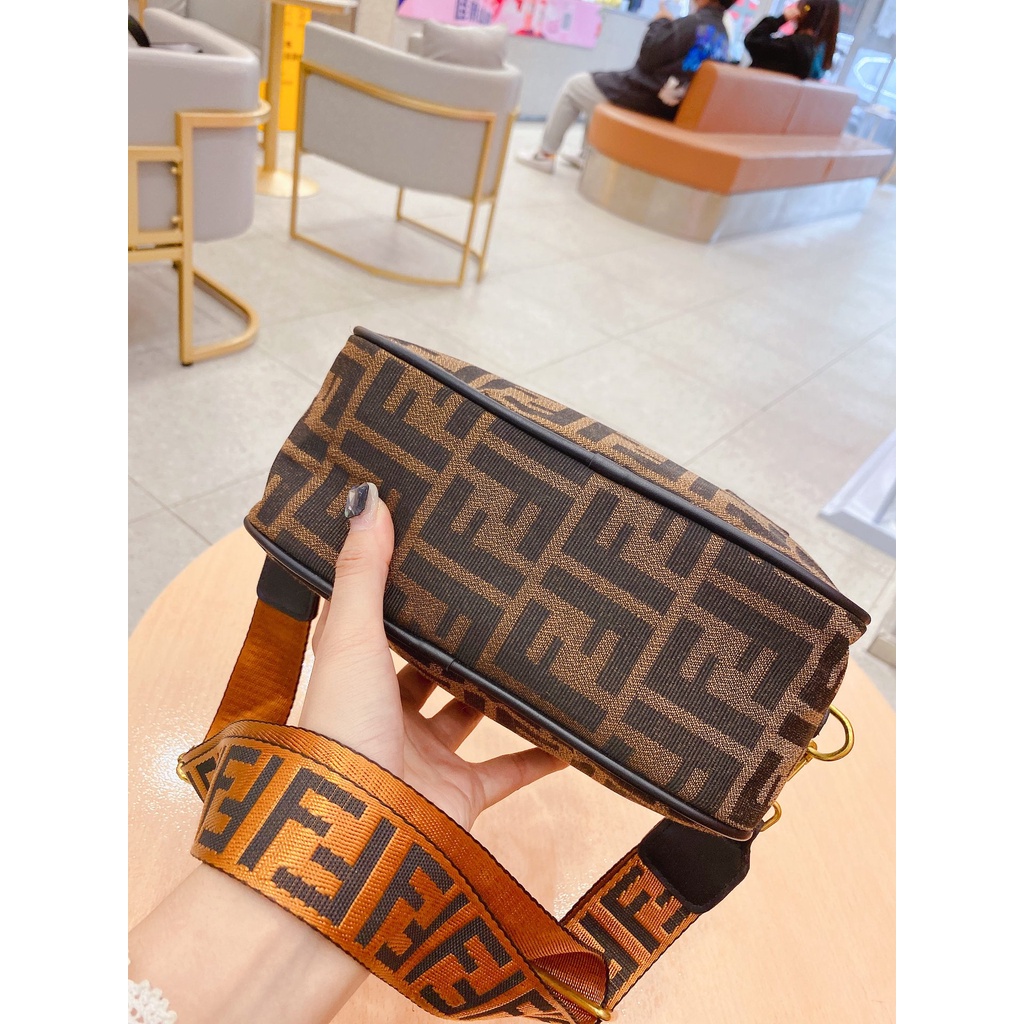 Túi Đeo ChéO ThờI Trang 3479FENDI Cho Nam Và Nữ