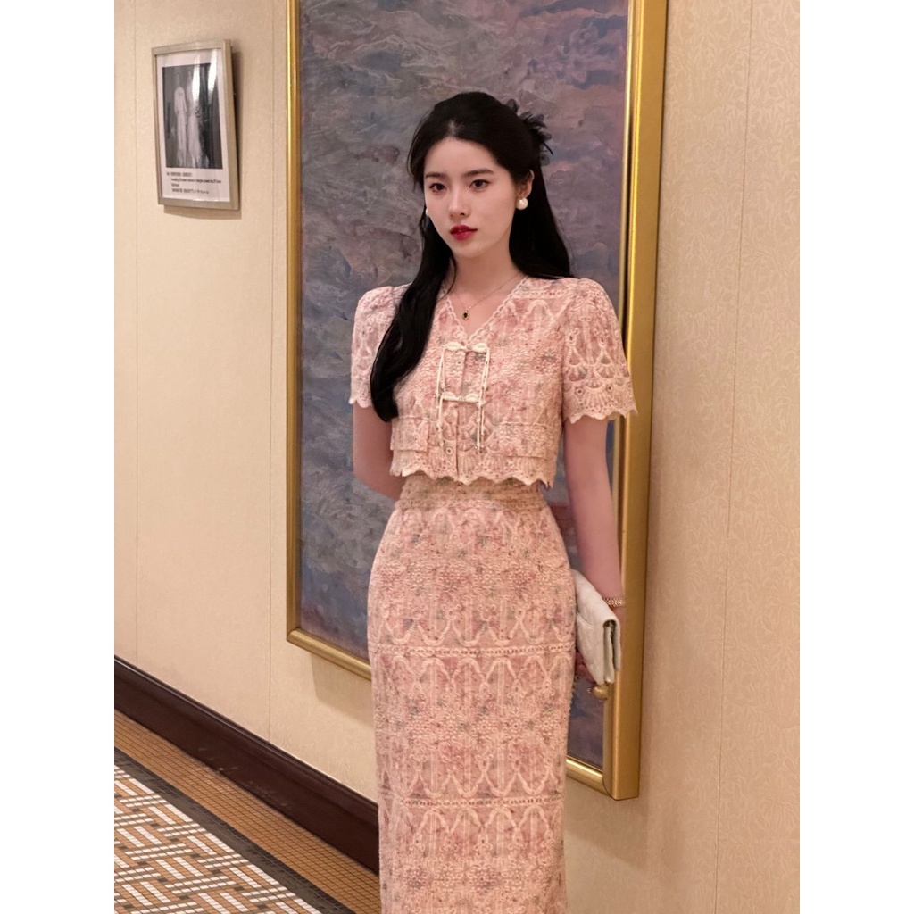 Bộ Áo Cổ Chữ V Thêu Họa Tiết + Chân Váy Lưng Cao Co Giãn Thời Trang Retro Pháp Cho Nữ