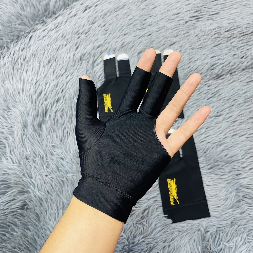 GANG TAY Predator hở ngón Giá Rẻ