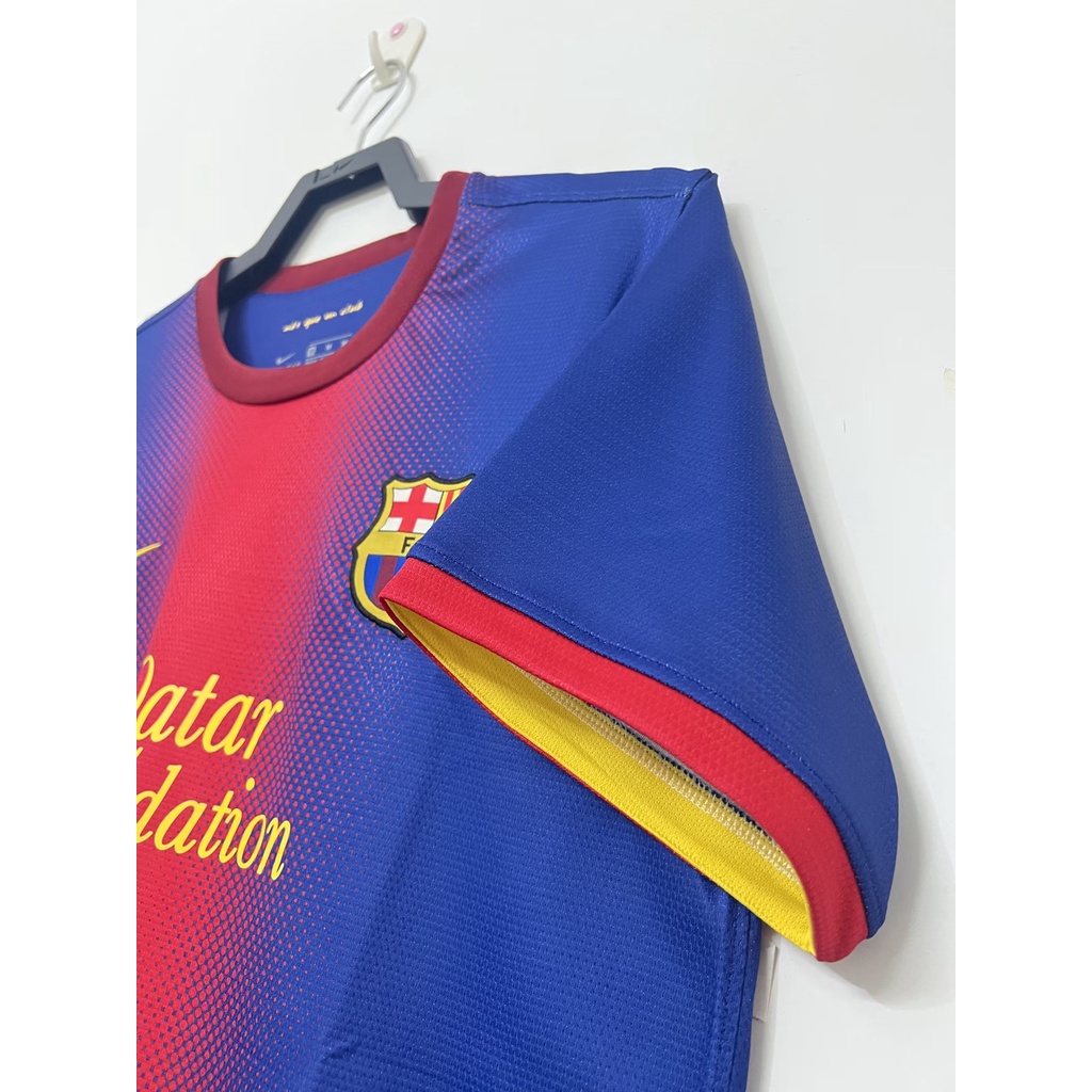 Áo thể thao thông thường cổ điển 12-13 bộ bóng đá sân nhà barcelona