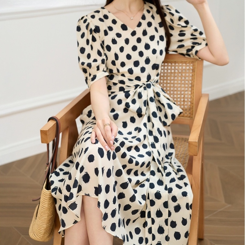 Đầm Lụa Họa Tiết Chấm Bi Thắt Nút Eo Hẹp Chuẩn Châu Âu Đa Năng