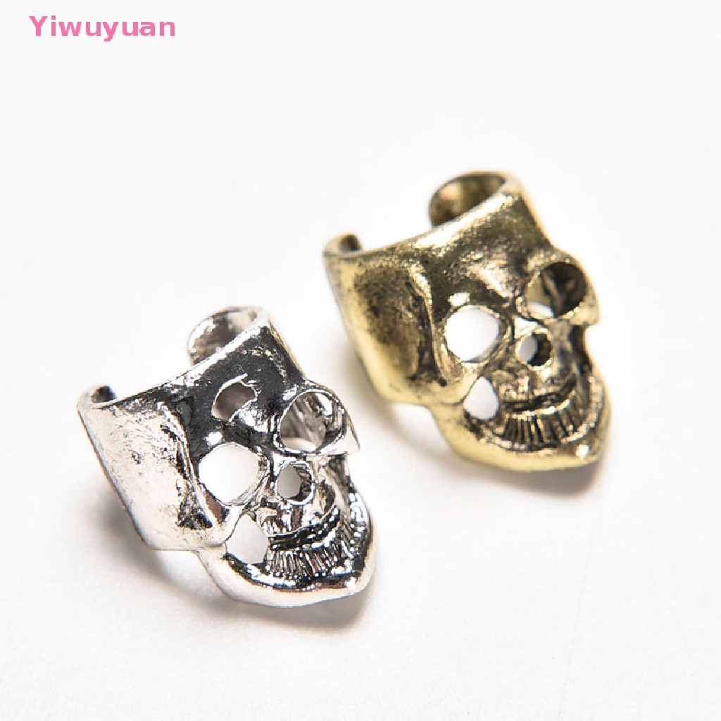 1 / 2 / 4 Khuyên Vành Tai Hình Đầu Lâu Phong Cách Gothic Punk Mới