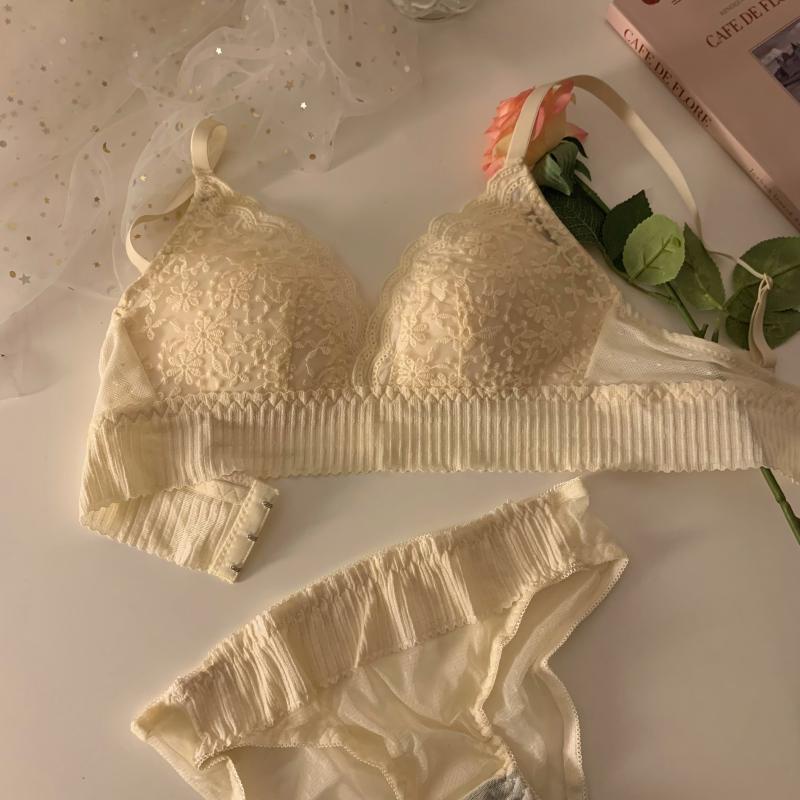 Bộ Đồ Lót Ren Hoa Quyến Rũ Cho Nữ