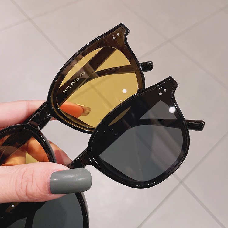 Kính Mát Gọng Vuông Màu Đen Chống Tia UV Thời Trang Cho Nam Và Nữ