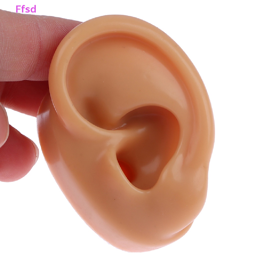 1 Mô Hình Tai Nhân Tạo Bằng Silicon Mềm Dùng Giảng Dạy Y Tế