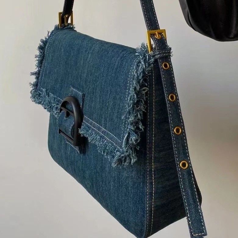 Túi Denim Đeo Vai Đựng iPad Đính Tua Rua Phong Cách Mới Cho Nữ