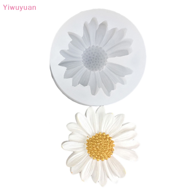 Khuôn Silicon Làm Bánh / Xà Phòng Hình Hoa Cúc Có Lỗ Mới