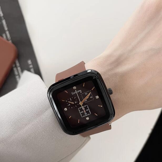 Đồng Hồ Đeo Tay Ba Vòng Bằng Silicon Chống Thấm Nước Phù Hợp Cho Học Sinh Giải Trí