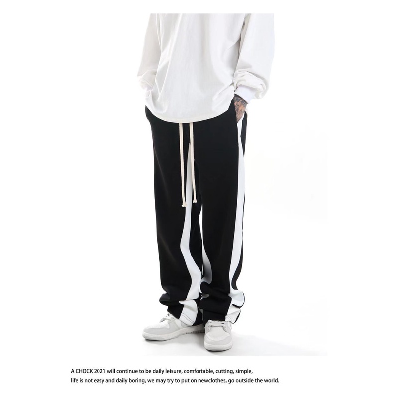Quần Thể Thao Rút Dây Viền Trắng Đen Thiết Kế Truyền Thống Chính Hãng Dễ Phối Đồ