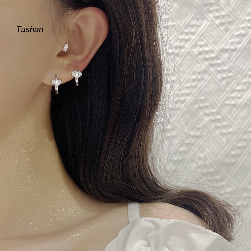 1 Bông Tai Tròn Đính Đá Thời Trang Thanh Lịch Dành Cho Nữ