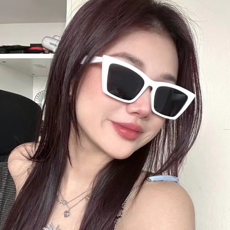 (KIQI-FASHION) COD Kính Mát Gọng Mắt Mèo Chống Tia UV Phong Cách Cổ Điển Thời Trang Hàn Quốc Cho Nữ