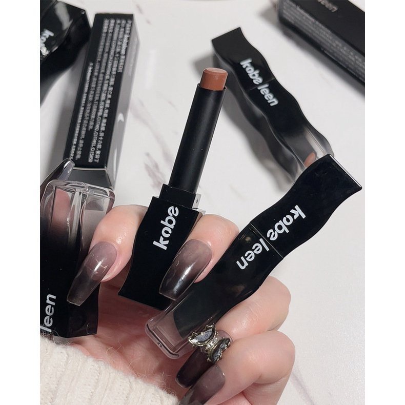 Son Môi Kobeleen Màu Đen Dưỡng Ẩm 6 Màu Tùy Chọn