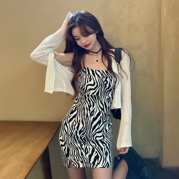 Đầm Váy 2 Dây Ngắn Màu Đen Đầm Body Ngựa Vằn Sexy Và Fashion Phong Cách Hàn Quốc Thời Trang Mới 2023