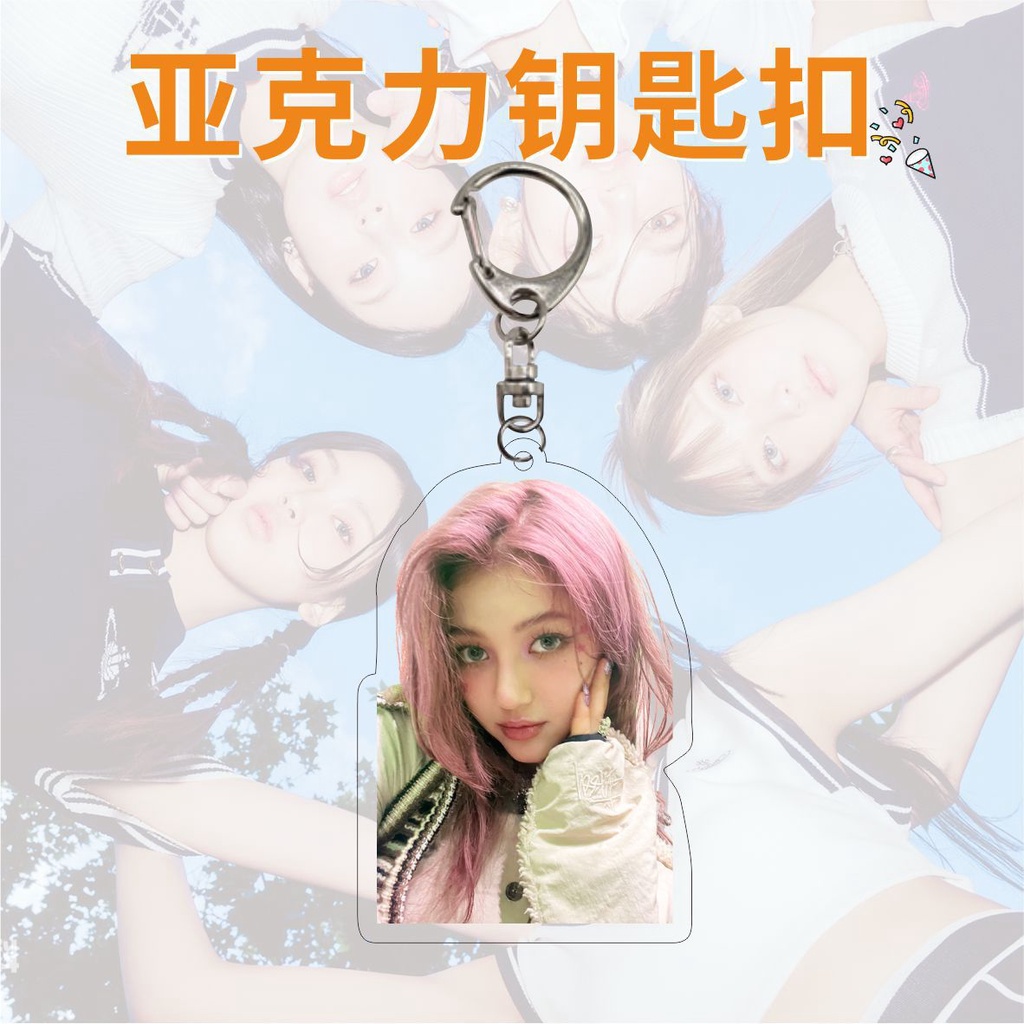 Móc Khóa Acrylic Hình hyein haerin minji