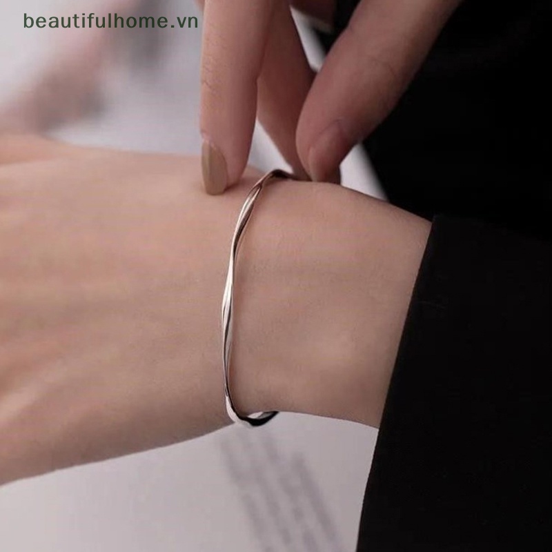 [beautifulhome] Vòng Đeo Tay Hình Đuôi Cá Đính Đá Mặt Trăng Nhẹ Nhàng Cho Nữ [beauty]